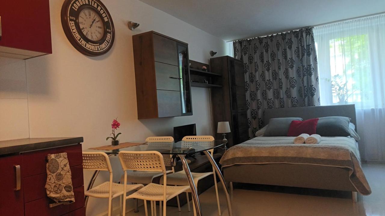 Cherry Apartament W Scislym Centrum Apartment Varşovia Exterior foto